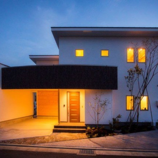 シンプルモダンな外観